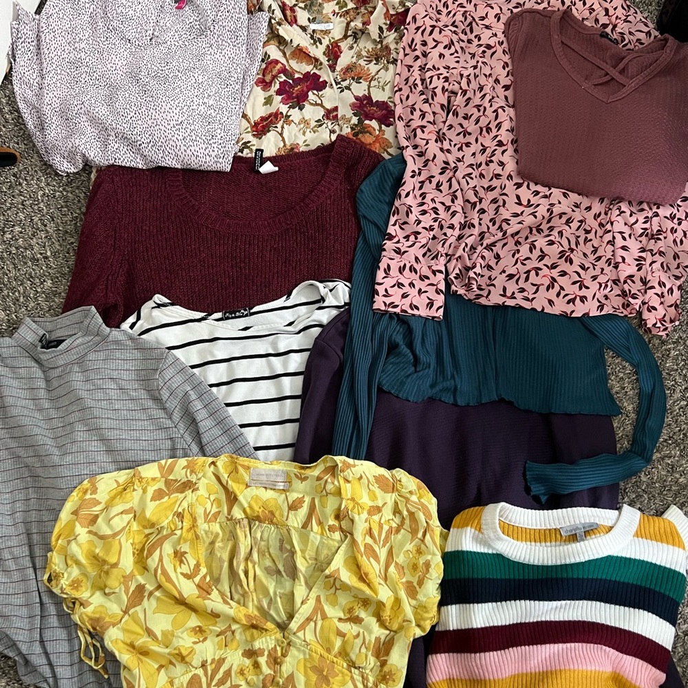 Assorted Women's Top size Large